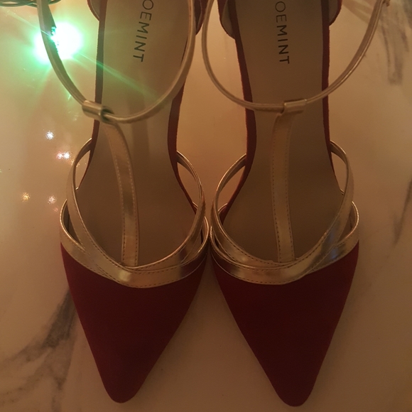 Red heels - Picture 2 of 5